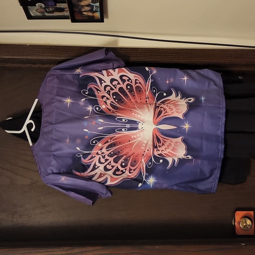 Scrub top - Picture 2 of 7